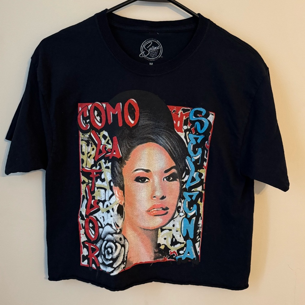 Selena Official Merch Womens Oversized Crop Top Black T Shirt “Coma La Flor”